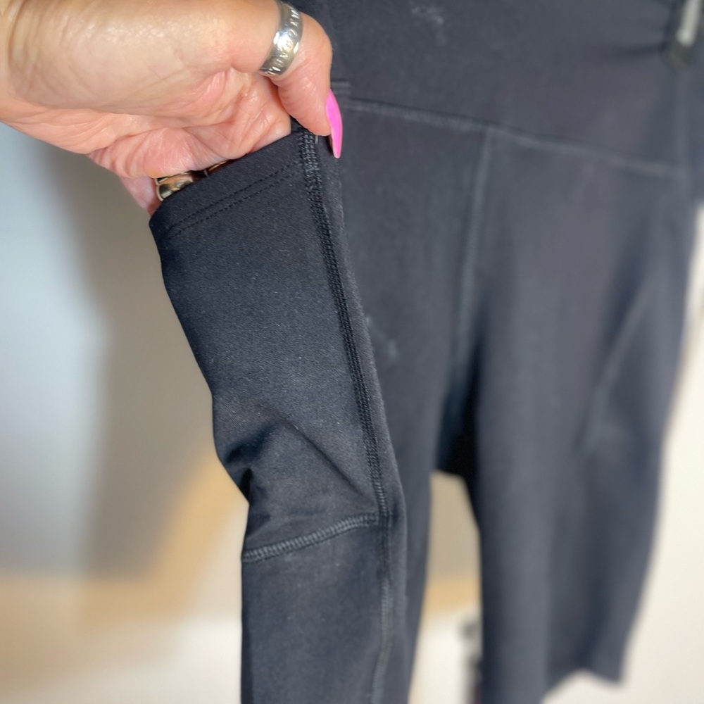 Mono B Shorts Large With Mono B Tag - image 3